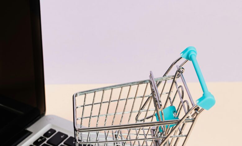 E-ticaret sitesi kurma rehberi ile ilgili görsel